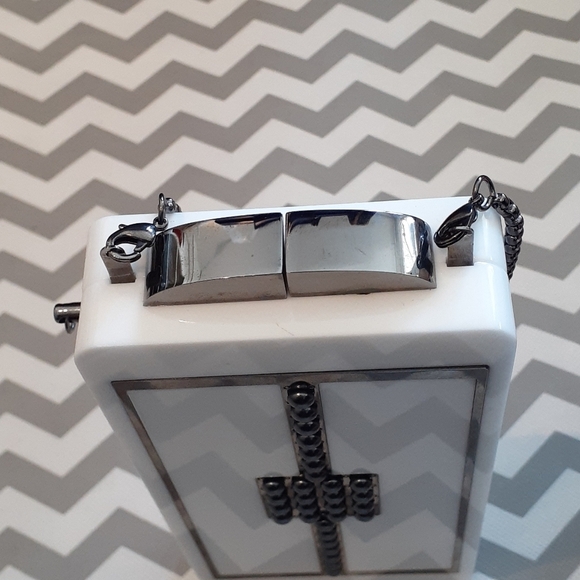 New Thale Blanc Victoria Vertical Pearl Purse - Picture 7 of 15